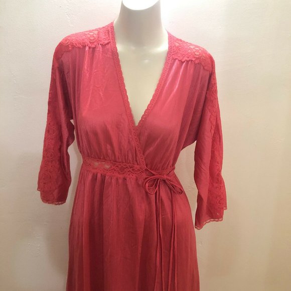 Vintage MISS ELAINE Nightgown Peignoir Set - Picture 3 of 11